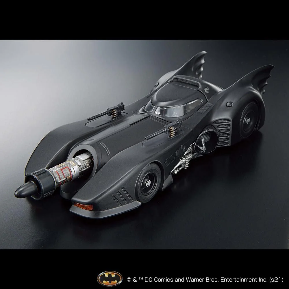 DC 1/35 Scale Model Kit Batmobile (Batman Ver.) - Image 6