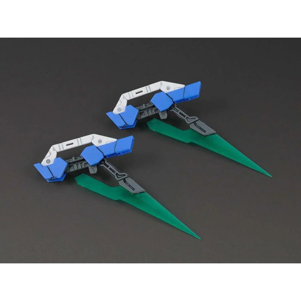 Gunpla MG 1/100 00 Qan (T) Full Saber - Image 17