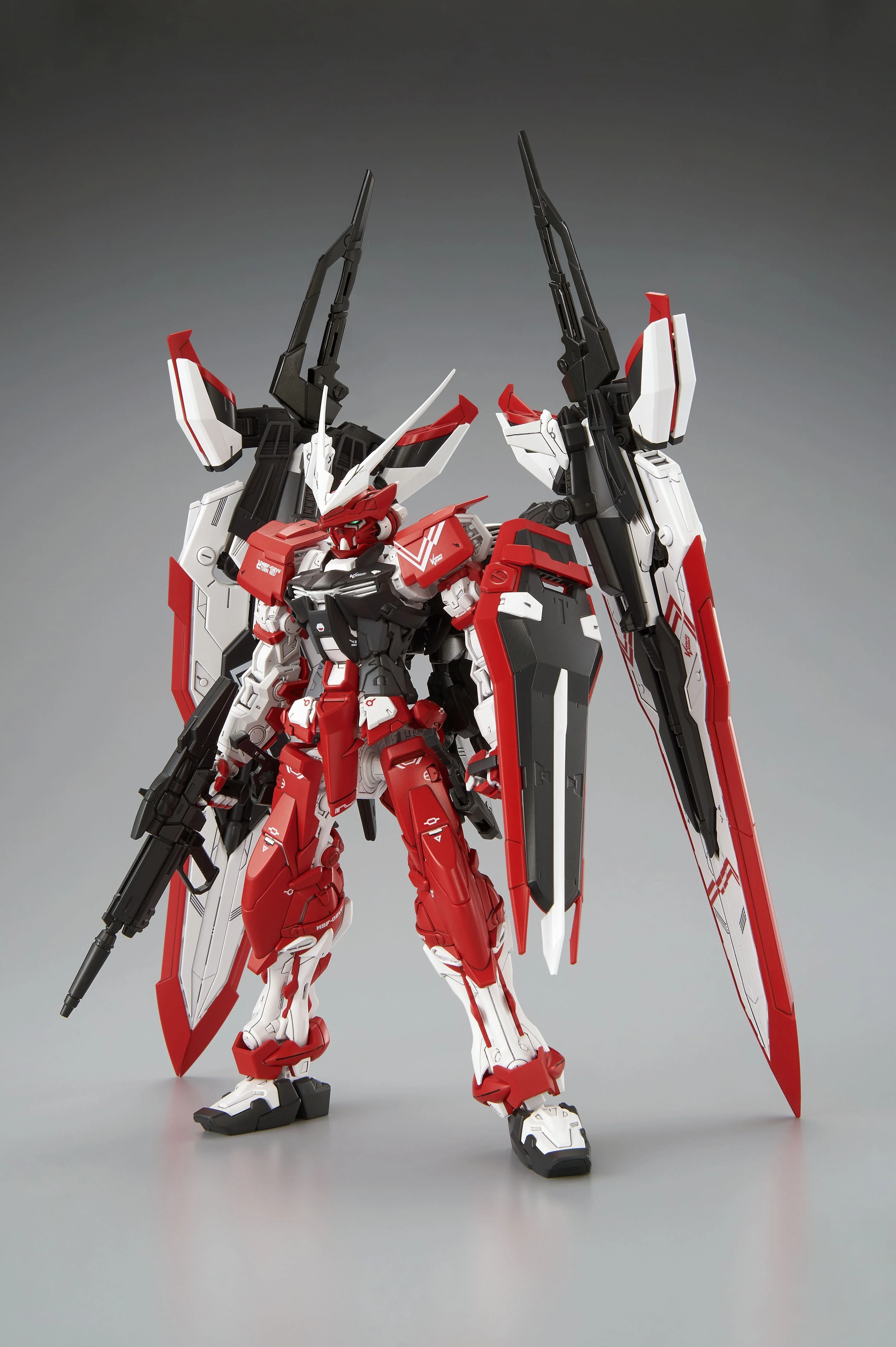 Gunpla MG 1/100 MF-02VV Gundam Astray Turn Red - Image 5