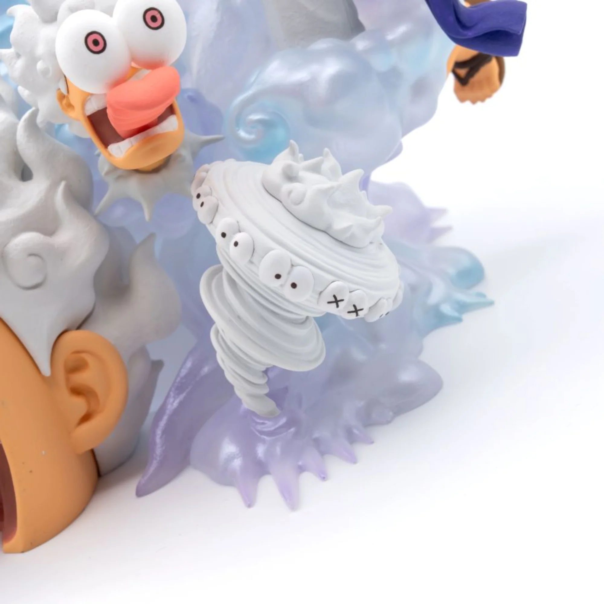 One Piece World Collectable Figure Premium "Monkey D.Luffy Gear 5 Special" - Image 3
